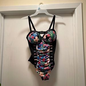 🎉 HP🩱 NWOT One Piece Tropical Swimsuit XXL